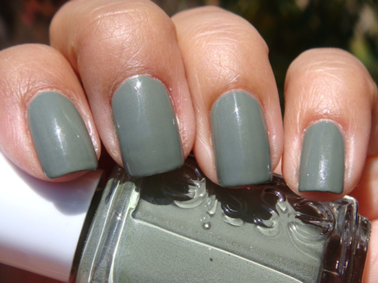 Right on the Nail: Zoya November 2023 Color of the Month: Amaris
